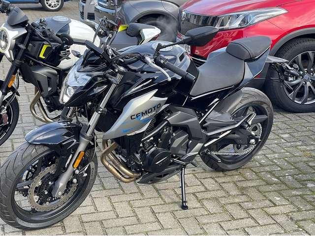 CFMOTO 650 NK 