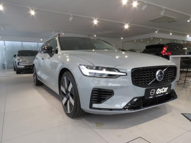 Volvo V60  T8 Recharge Plus Dark 19Zoll Business-P.