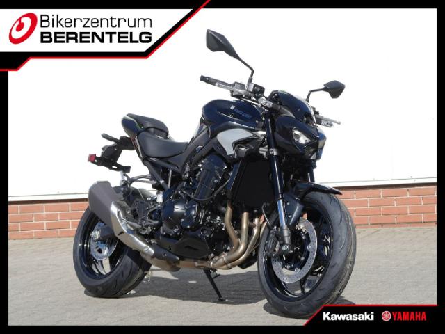 Kawasaki Z900 70kW Metallic Spark Black 2025 