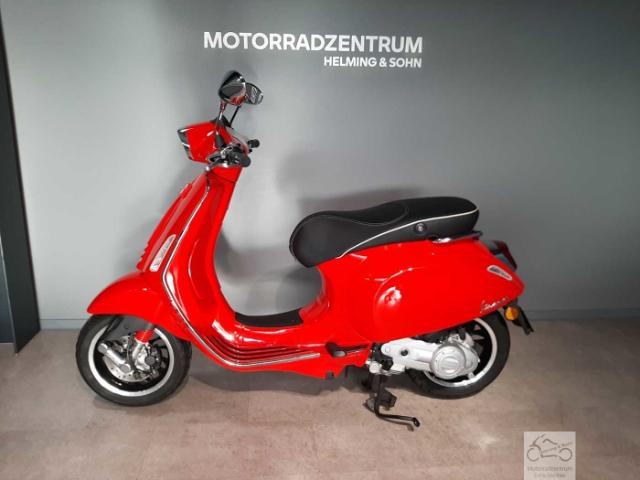 Vespa Sprint 50 Red Edition 