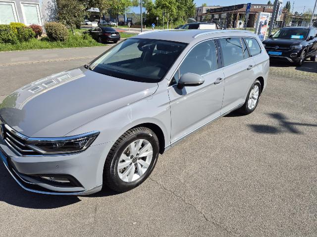 VW Passat  Variant Elegance 1.5 TSI DSG AHK KAMERA