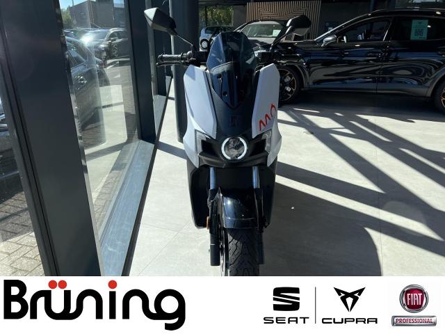 Seat MO 125 in Menorca White 
